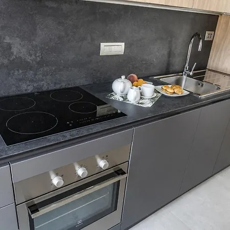 11 Catalani Bed & Breakfast