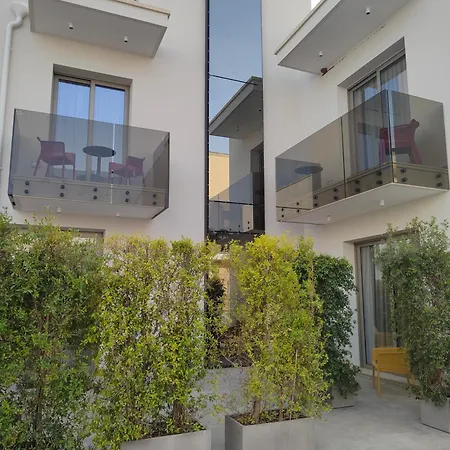 11 Catalani Bed & Breakfast